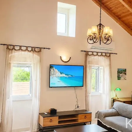 Private Demetra 1768 With Pool - Close To Villa *