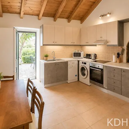 Villa Private Demetra 1768 With Pool - Close To