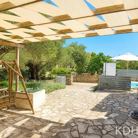 Private Demetra 1768 With Pool - Close To *