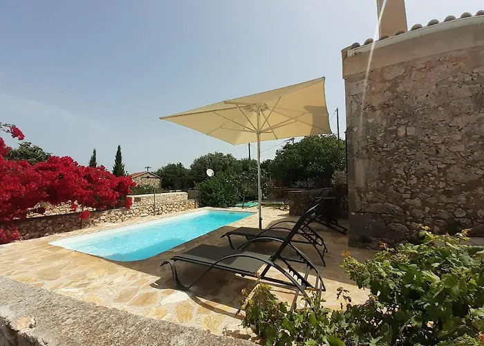 Private Demetra 1768 With Pool - Close To
